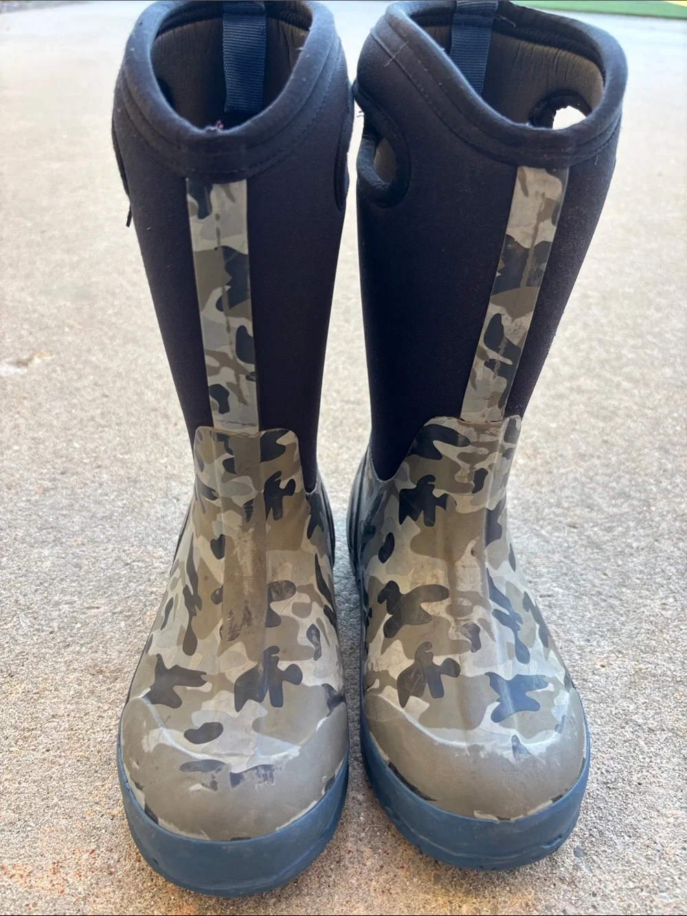 Bogs Kids Camo Rain & Snow Boots - Olive/Black